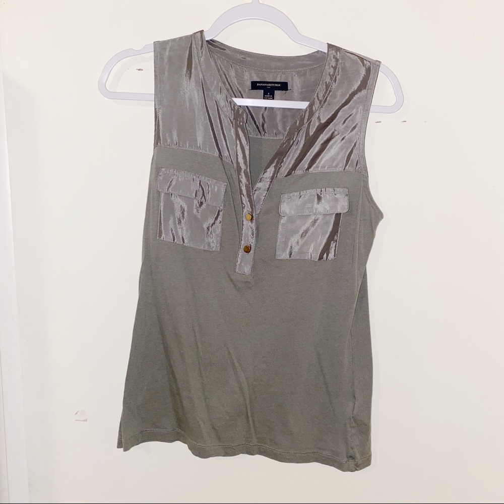 Banana Republic Factory olive green top